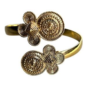Vintage Gold Tone Cuff Bracelet